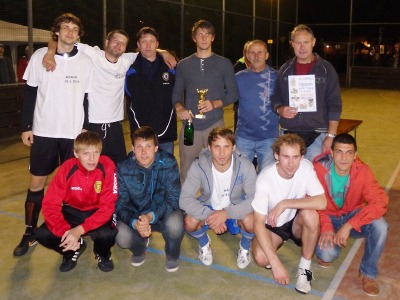 Noční turnaj v Košťálově vyhrál místní tým Štamgasti