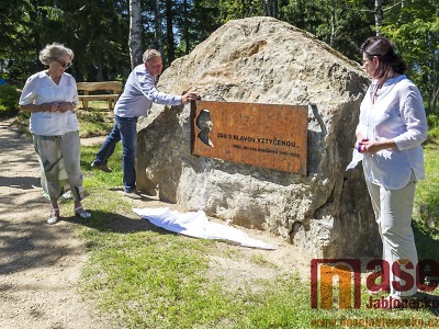 V Lesoparku na Příchovicích byl odhalen pomníček Milady Horákové