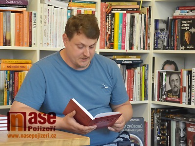 Kriminalistické otazníky odhalil při besedě v Semilech Ondřej Krotil