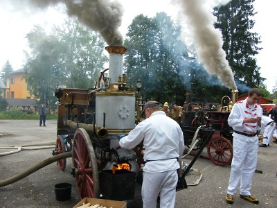 V Roztokách u Jilemnice pořádali první ročník soutěže parních stříkaček