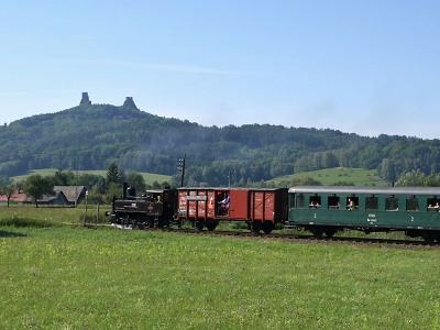 Na pohádkový les do Rovenska opět jezdí parní vlaky