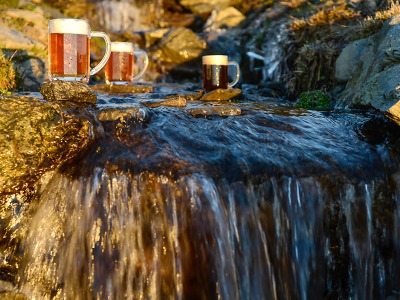 Letní Krkonoše lákají k vodopádu, pivní stezku i jízdu na pneumatice