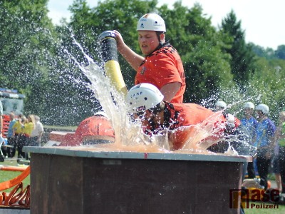 Hasičskou soutěž v Podmoklicích ovládli muži z Jinolic a ženy z Jablonečku