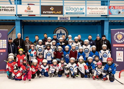 Akce týden hokeje přilákala do Lomnice malé zájemce o hokej