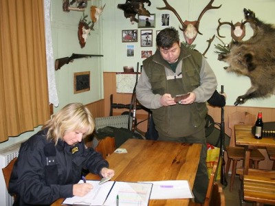 Policisté kontrolovali myslivecké hony v Pojizeří