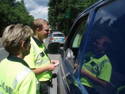 Policisté v Libereckém kraji kontrolovali řidiče náklaďáků a autobusů