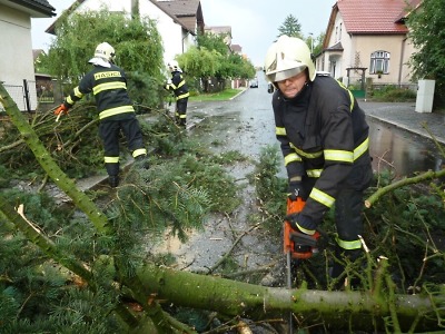 Bouřka si v kraji zařádila, v Jeřmanicích vzala i lidský život