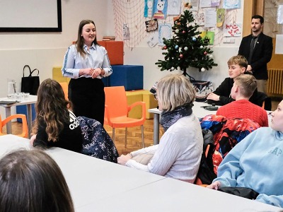 Se školními parlamenty hovořila poslankyně nejen o mladých v politice