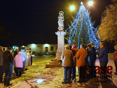 FOTO: V Libštátě slavnostně posvětili restaurovanou sochu Panny Marie