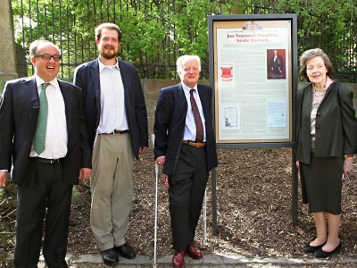 FOTO: Potomci hraběte Harracha přijeli do Jilemnice na otevření výstavy