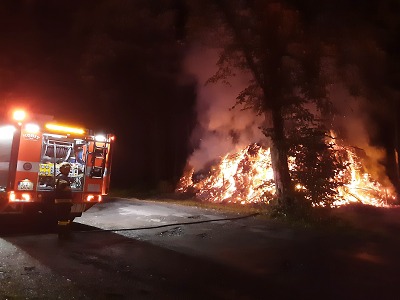 Hořela hromada klestí ve Zlaté Olešnici