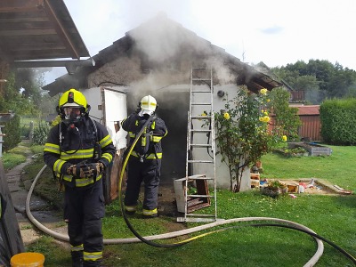 Hořel zemědělský přístavek v Sedmihorkách