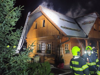 Hořela roubenka ve Svatoňovicích