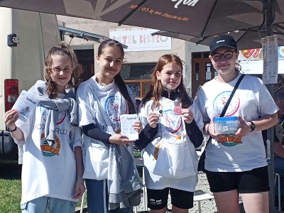 Letní kolo veřejné sbírky Pozvedněte slabé! přineslo přes 77 tisíc