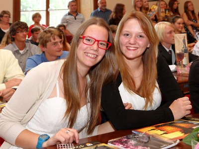 Školáci se dočkali vysvědčení. Teď hurá na prázdniny