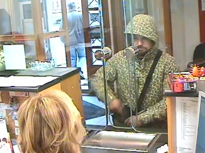 Harrachovskou pobočku České spořitelny přepadl ozbrojený lupič