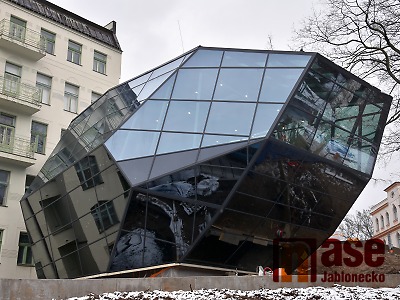 FOTO: Muzejní krystal v Jablonci je dokončen