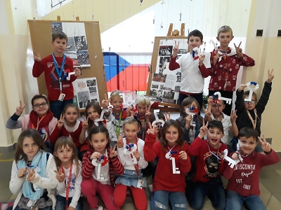 Projektový den 17. listopad pořádali na ZŠ Žižkova Turnov