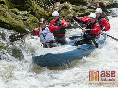 Obrazem: Na Kamenici se závodilo v raftech