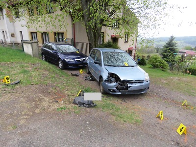 Řidička ve Frýdštejně ujela z místa dopravní nehody