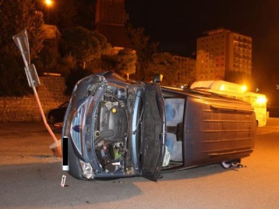 Řidička ujela v Brodě z místa nehody, nedaleko ovšem havarovala znovu