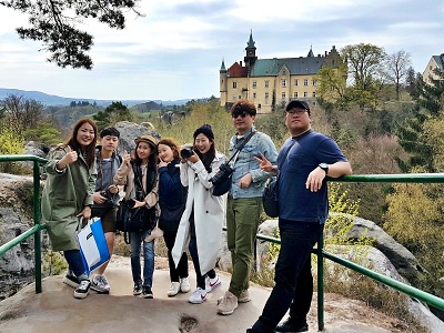 Český ráj láká zahraniční návštěvníky, přijeli i korejští blogeři