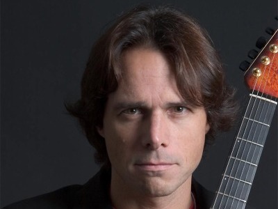 Janek Ledecký zazpívá v rámci vánočních koncertů v Tatobitech