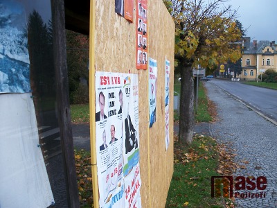 Semilští strážníci se v listopadu zaměří na nelegální výlep plakátů