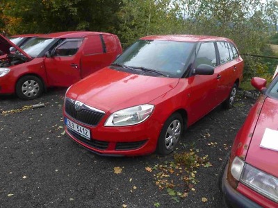 Silnice LK prodávají auta, dodávky i nakladače v elektronické aukci