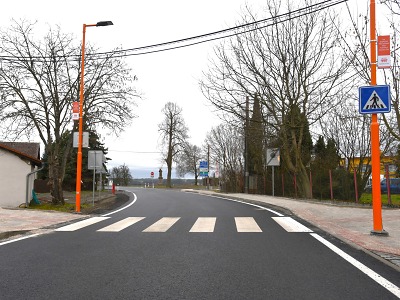 Ve Svijanech se jezdí po novém povrchu. Postavili i chodníky a osvětlení