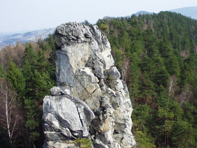 V oblasti Suchých skal zemřel starší horolezec