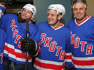 Obrazem: Hokejovou sezonu ve Vrchlabí zakončil Skůtrův memoriál