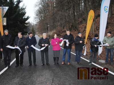 Slavnostně otevřeli opravenou silnici ze Semil do Bítouchova