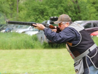 Policejní i civilní střelci předvedli na Vesecku své umění