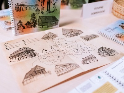 Toulky za lidovkou představili autoři v semilské knihovně