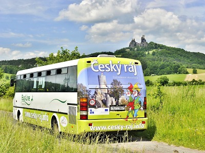 Turistické autobusy s přepravou kol jezdí v Českém ráji i v roce 2020