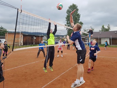 Policejní turnaj ve volejbale v Jablonci vyhrálo družstvo okresu Semily