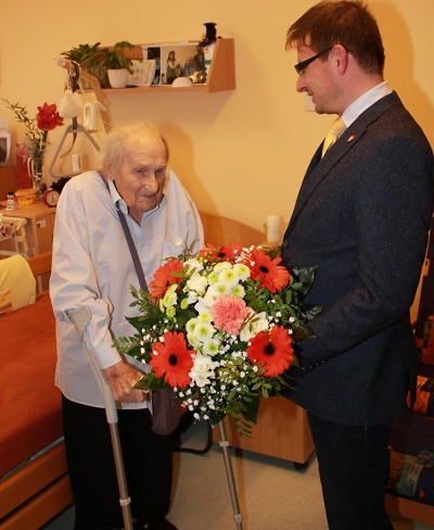 Turnovský divadelník a kynolog Miloslav Holas oslavil 100. narozeniny