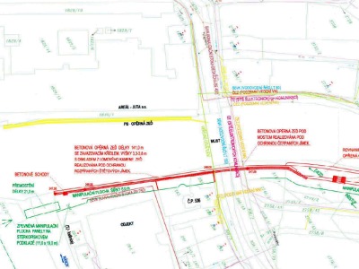 Podél toku Jizery v Turnově probíhá kácení stromů