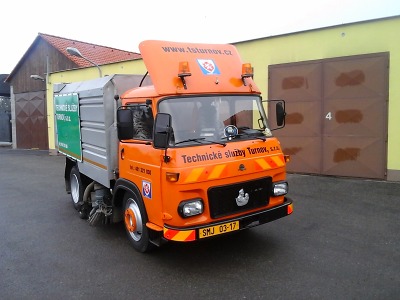 Zametací vozy vyrazí v Turnově po zimě do ulic