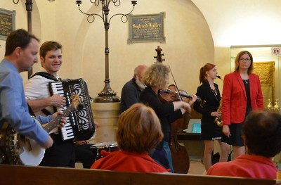 Mackie Messer Klezmer Band s Shein otevřel sezonu v Synagoze Turnov