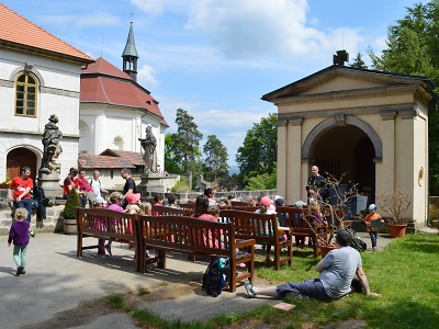 Valdštejnská pouť přilákala na hrad malé i velké návštěvníky