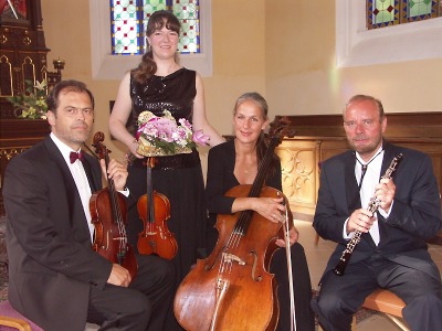 Letní koncerty vážné hudby na Hrubé Skále se těší zájmu publika