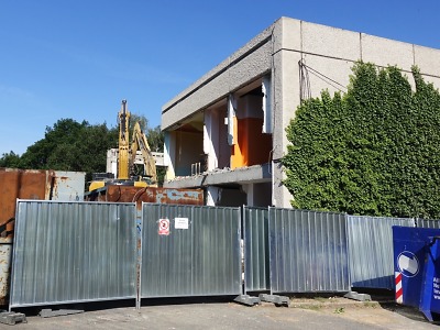 Budova bývalého kina Bio Ráj mizí z Žižkovy ulice