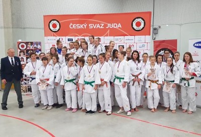 Judistky a mladí judisté bojovali o tituly na turnovském zimním stadionu