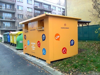 V Turnově se objevil nový kontejner, odložený textil pomůže lidem v nouzi