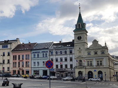 Budou opravovat reliéf na turnovské radnici