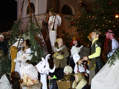 Živý betlém byl k vidění na turnovském náměstí