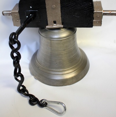 V turnovské kapličce bude díky dárci opět zvonit zvon