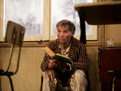 Úspěšný přenos derniéry představení Ucpanej systém dorazí i do Semil